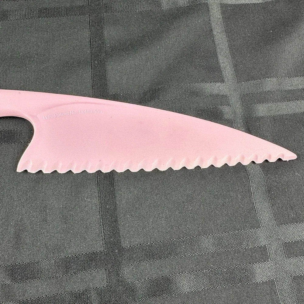 PAMPERED CHEF PINK NYLON KNIFE # 4462 Serrated NoBrown Lettuce Cookware Safe 12